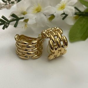 Vintage Christian Dior Chain Link Earrings 💛